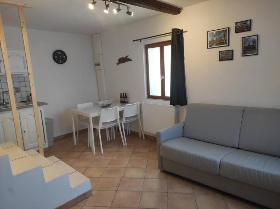 Gite Les Petites Bruyeres Veneux-les-Sablons Extérieur photo